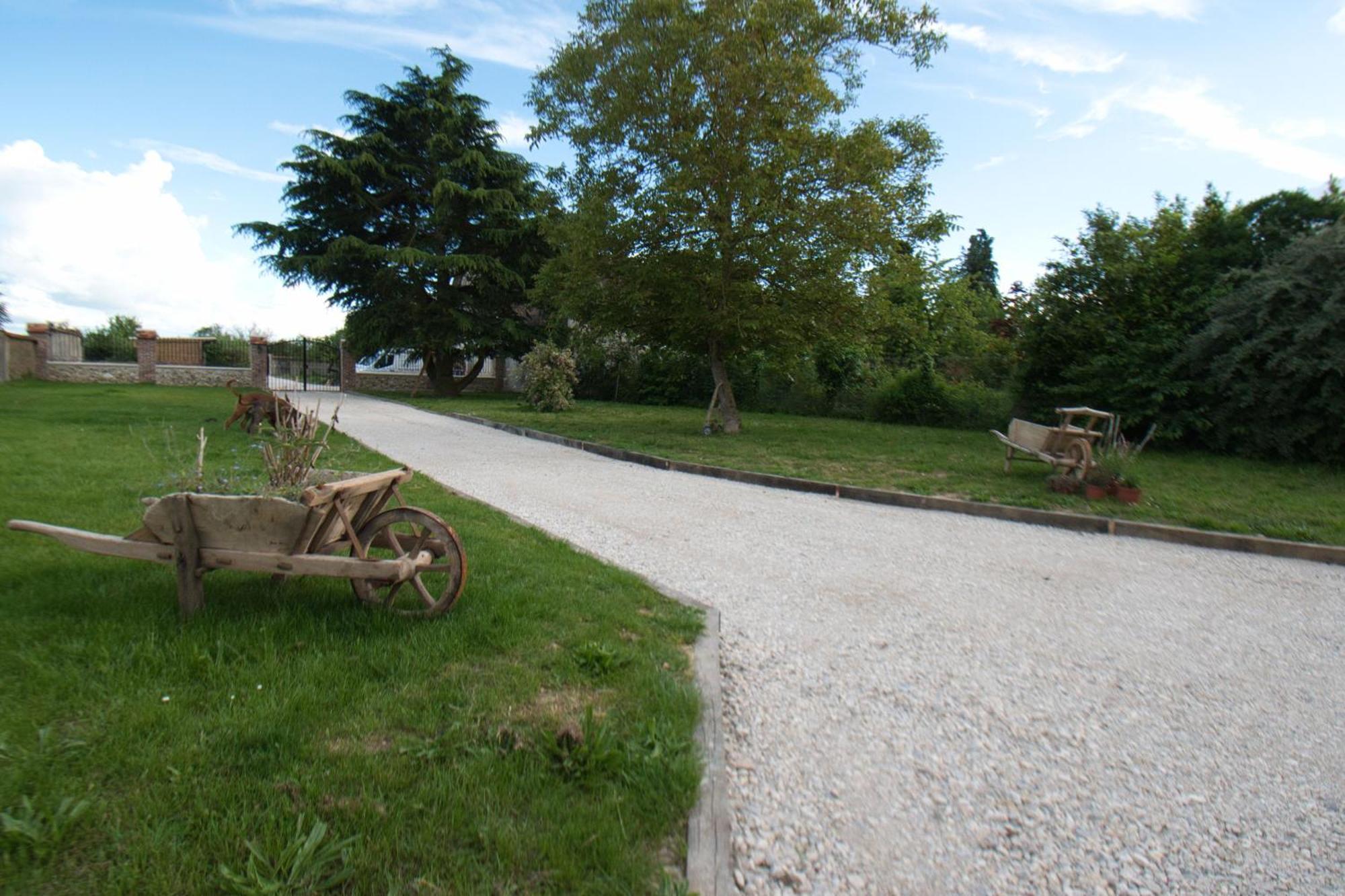 Le Relais Des Caleches - La Chaleureuse Bed & Breakfast Bu (Eure-et-Loir) Exterior photo